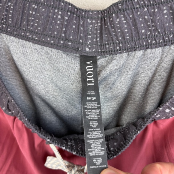 Vuori Kore Short Lined 7" - Size Large - Picture 3 of 3